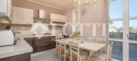 6 rooms House in Buti, Italy No. 20097 12