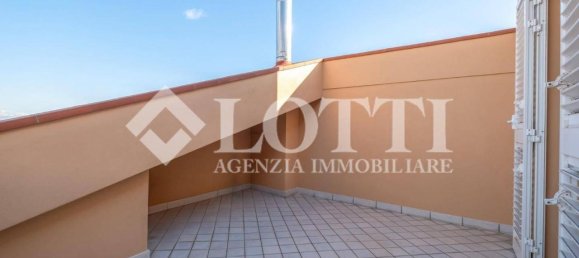 6 rooms House in Buti, Italy No. 20097 37