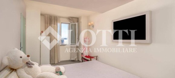 6 rooms House in Buti, Italy No. 20097 26