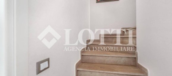 6 rooms House in Buti, Italy No. 20097 30