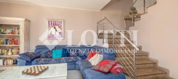 6 rooms House in Buti, Italy No. 20097 9