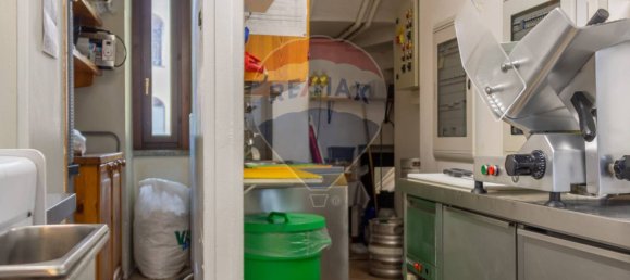 2 rooms Commercial property in Varese, Italy No. 126863 10