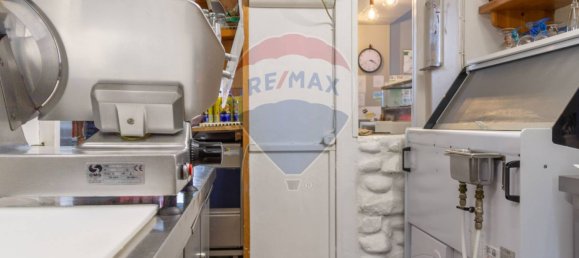 2 rooms Commercial property in Varese, Italy No. 126863 11