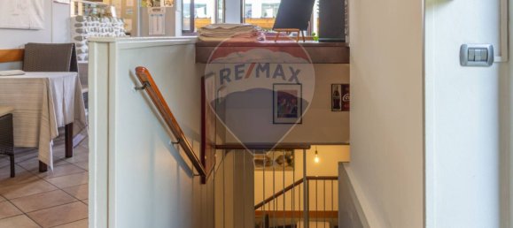 2 rooms Commercial property in Varese, Italy No. 126863 9