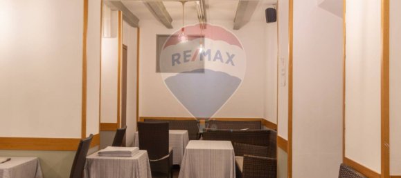 2 rooms Commercial property in Varese, Italy No. 126863 6