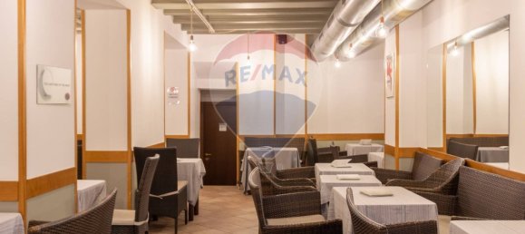 2 rooms Commercial property in Varese, Italy No. 126863 5