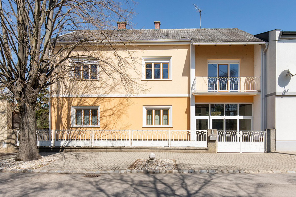 8-Zimmer Haus in Mönchhof, Austria, Nr. 127595