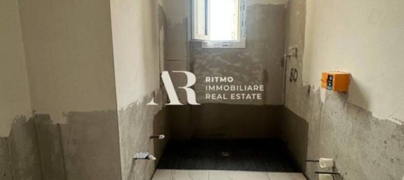 2 Schlafzimmer Wohnung in Campi Bisenzio, Italy, Nr. 9900 18