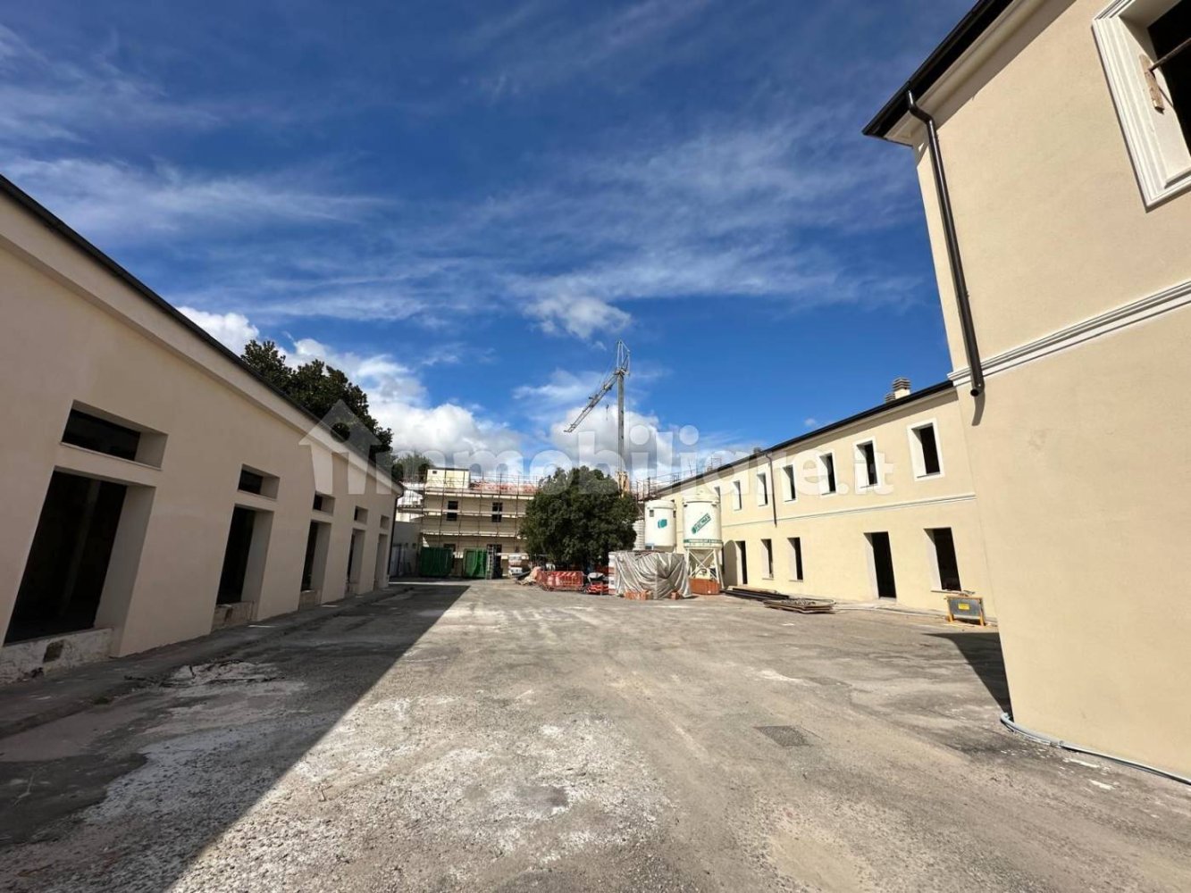 2 Schlafzimmer Wohnung in Campi Bisenzio, Italy, Nr. 9900