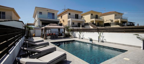 3 Schlafzimmer Villa in Pyla, Cyprus, Nr. 3910 3