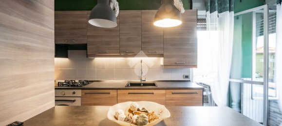 Квартира с 2 спальнями в Пескате, Италия № 298377 8