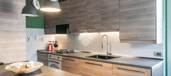 Квартира с 2 спальнями в Пескате, Италия № 298377 10