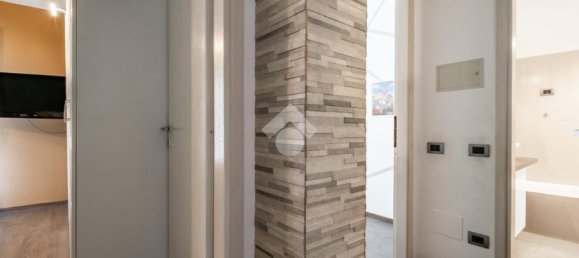 Квартира с 2 спальнями в Пескате, Италия № 298377 19