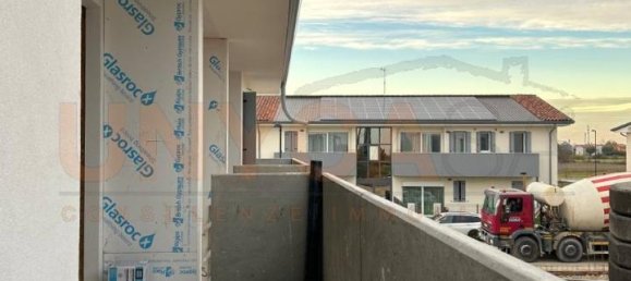 3 rooms Apartment in Montegalda, Italy No. 156859 2