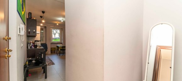 2 rooms Apartment in Turin, Italy No. 273788 2