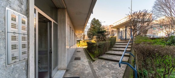 2 rooms Apartment in Turin, Italy No. 273788 16