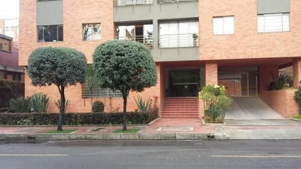 2 bedrooms House in Bogota, Colombia No. 10737