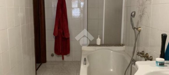 4-salle Appartement à San Francesco al Campo, Italy No. 88001 11