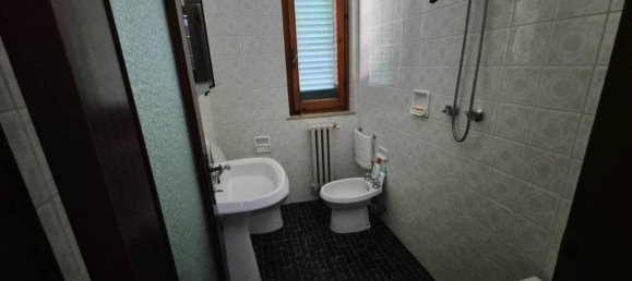 4-salle Maison à Pistoia, Italy No. 30664 8