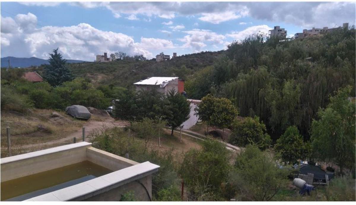 Casa de 2 dormitorios en Córdoba, Argentina No. 21114