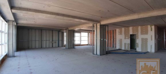 Офис с 1 комнатой в Монтебеллуна, Италия № 89311 2