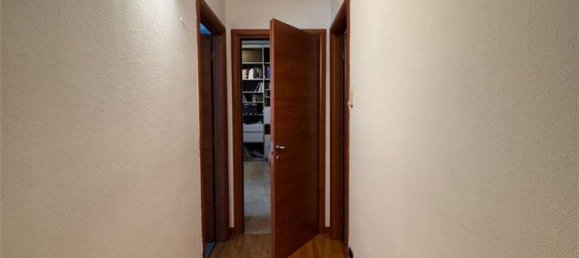 Apartamento de 3 habitaciónes en Marmirolo, Italy No. 338423 4