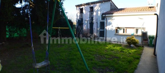 6 غرف نوم منزل في Roverchiara, Italy رقم 52525 3