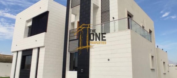 7 bedrooms Villa in Seih Al Uraibi, UAE No. 93799 2