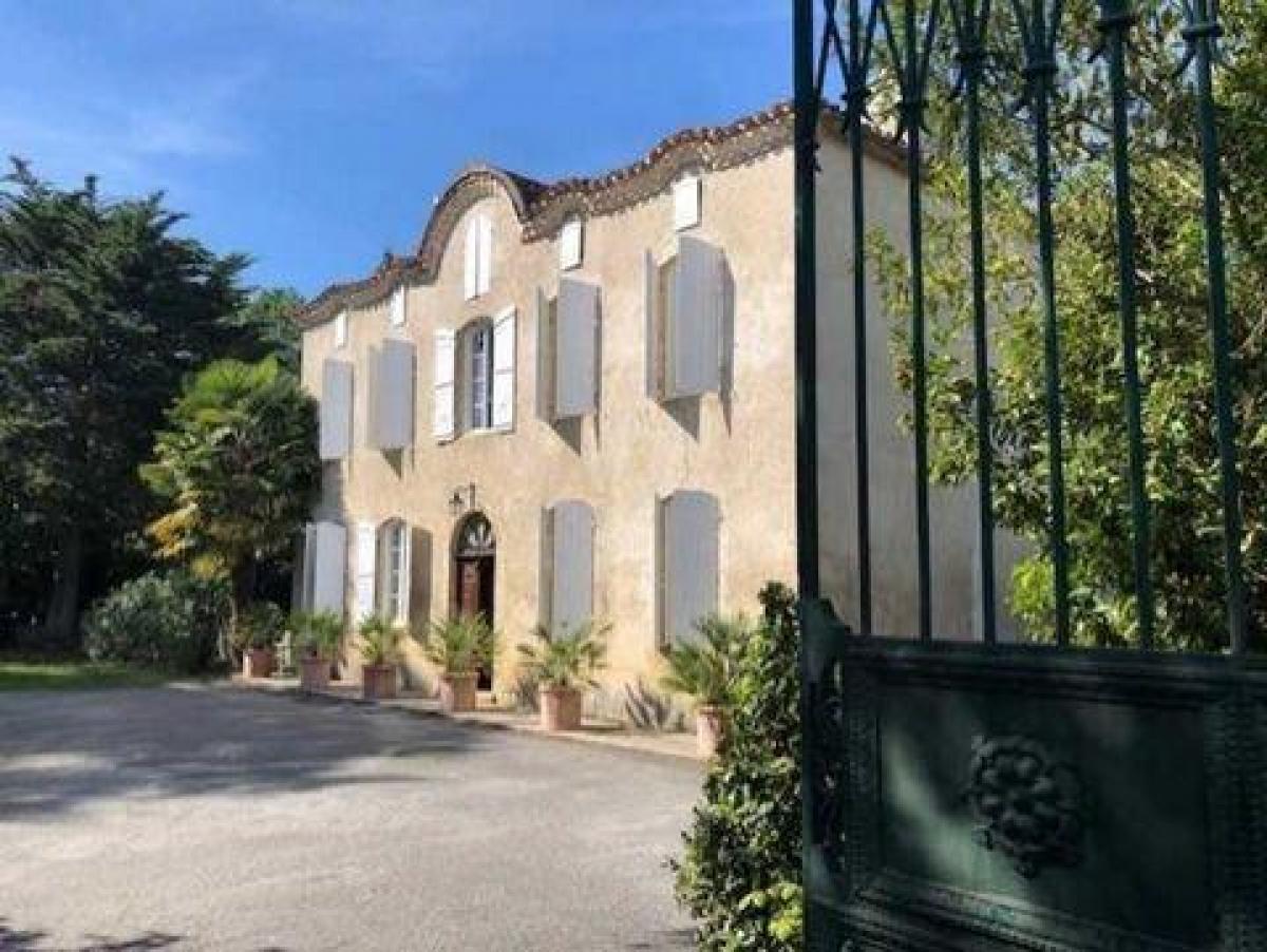 Дом с 7 спальнями в Марсьяк, Франция № 31540