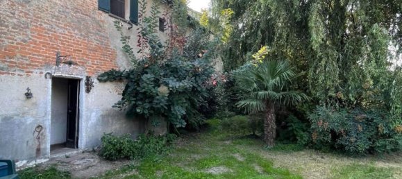 5 bedrooms House in Gambarana, Italy No. 365302 14