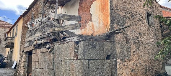 2 bedrooms House in To, Portugal No. 169572 7