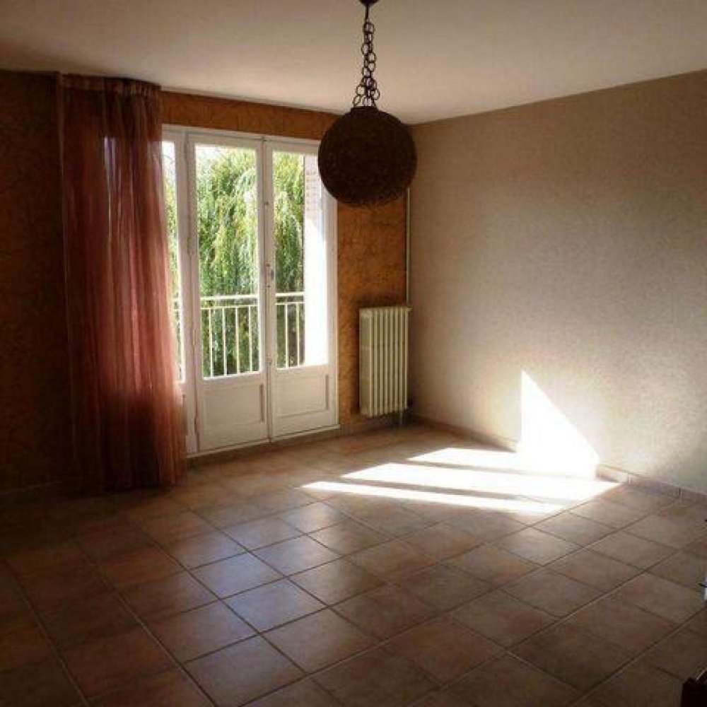 شقة 3 غرف نوم  في Fontaine, France رقم 27411