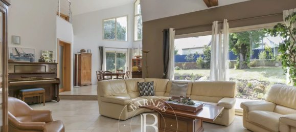 Casa de 6 dormitorios en Igny, France No. 180742 8