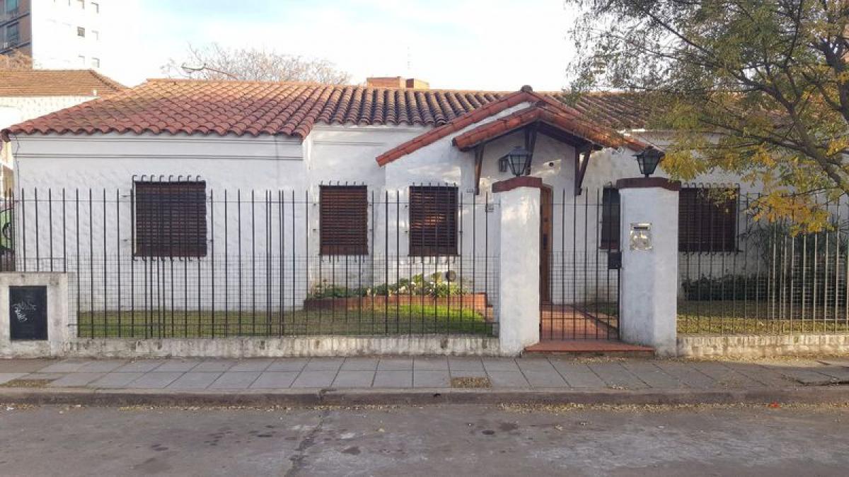 Casa T3 em Moron, Argentina N.º 60870