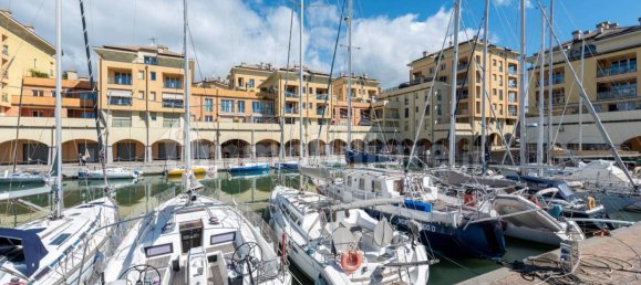 2 rooms Commercial property in Genoa, Italy No. 123618 16