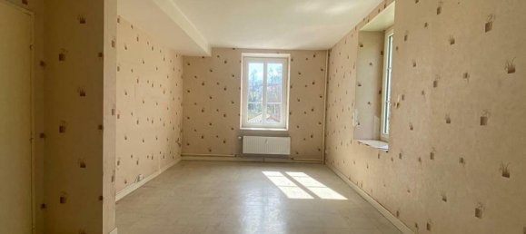 3 bedrooms Apartment in Montbrison, France No. 242350 2