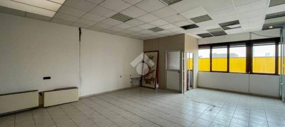 Escritório de 3 divisões em Monza, Italy N.º 146661 15