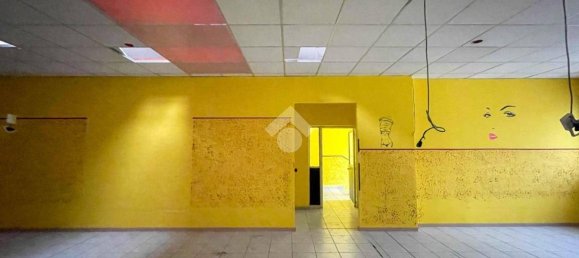 Escritório de 3 divisões em Monza, Italy N.º 146661 3