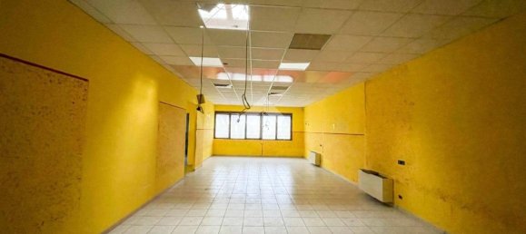 Escritório de 3 divisões em Monza, Italy N.º 146661 10