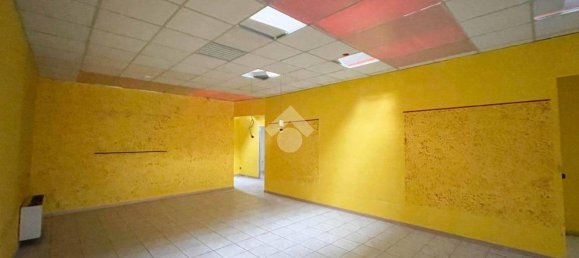 Escritório de 3 divisões em Monza, Italy N.º 146661 9