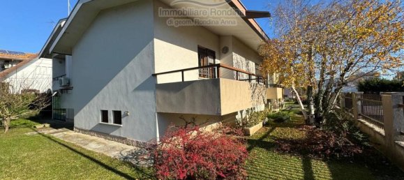 8غرفة فيلا في Adria, Italy رقم 33180 24