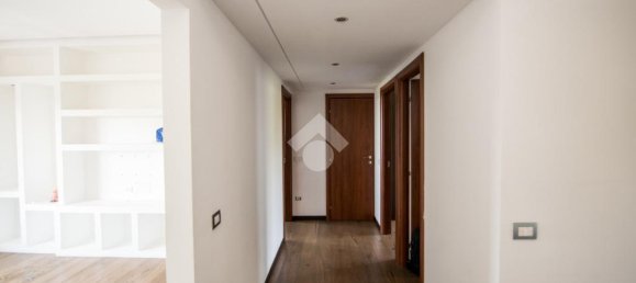 Apartamento de 2 dormitorios en Milan, Italy No. 329584 12