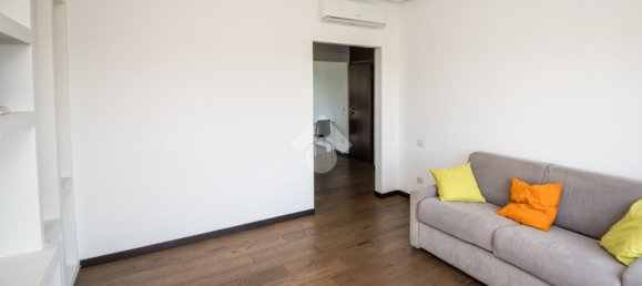Apartamento de 2 dormitorios en Milan, Italy No. 329584 8