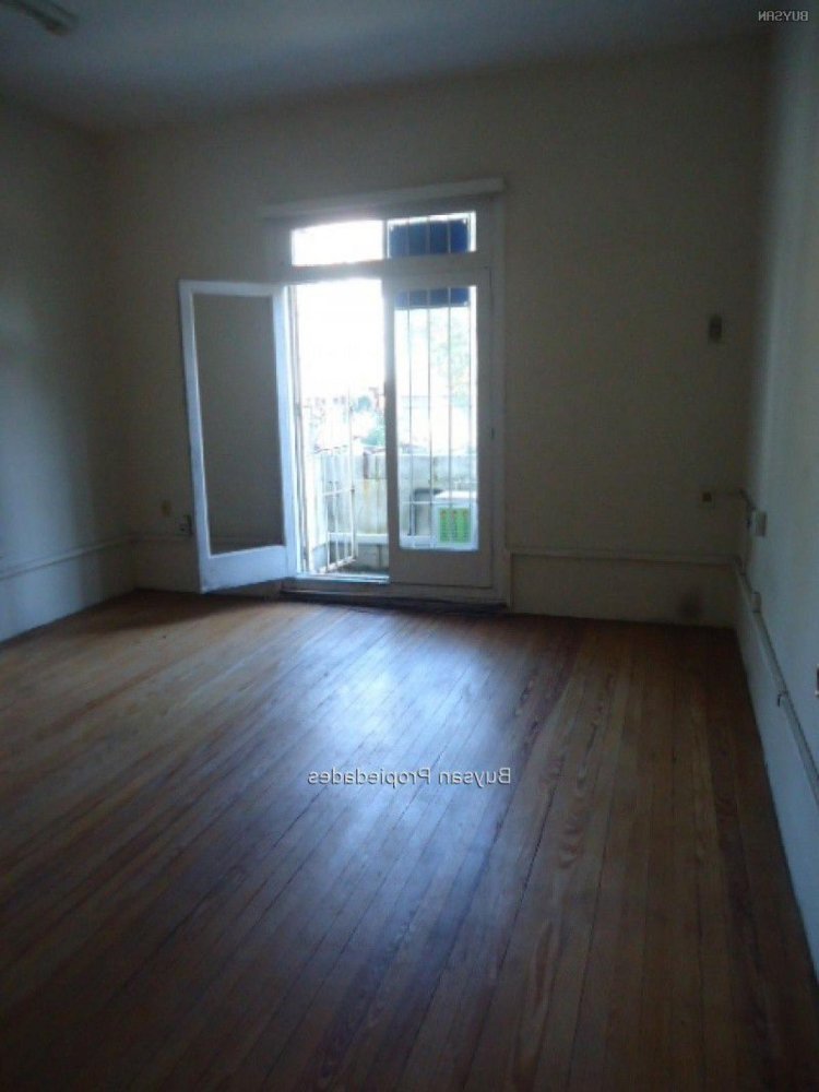 6 bedrooms House in Montevideo, Uruguay No. 12138