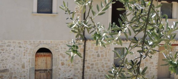 10 rooms House in Introdacqua, Italy No. 80488 9