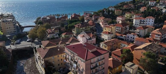 3غرفة شقة في San Lorenzo al Mare, Italy رقم 282438 3