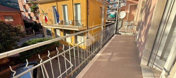 3غرفة شقة في San Lorenzo al Mare, Italy رقم 282438 10