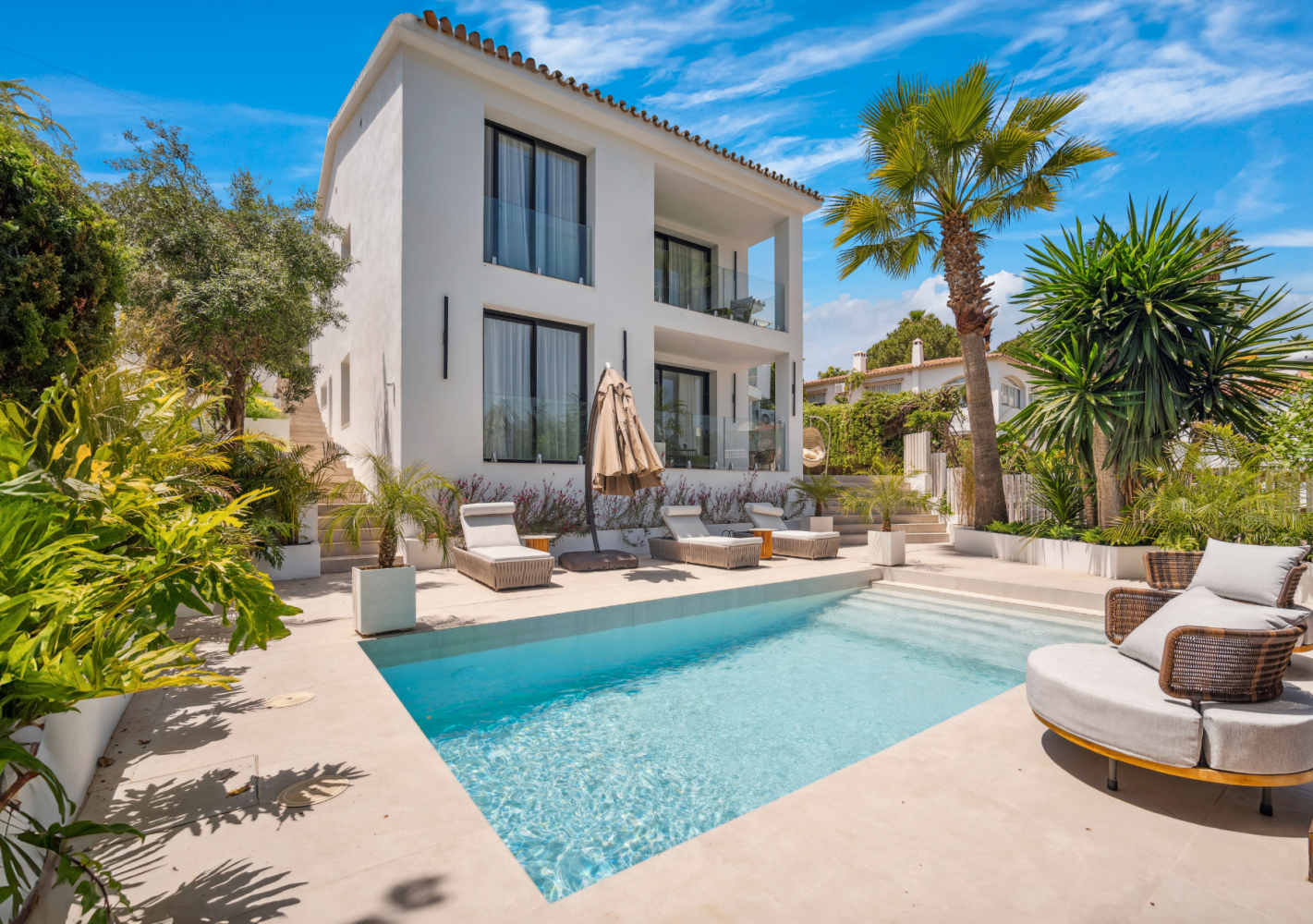 5 bedrooms Villa in Marbella, Spain No. 61077