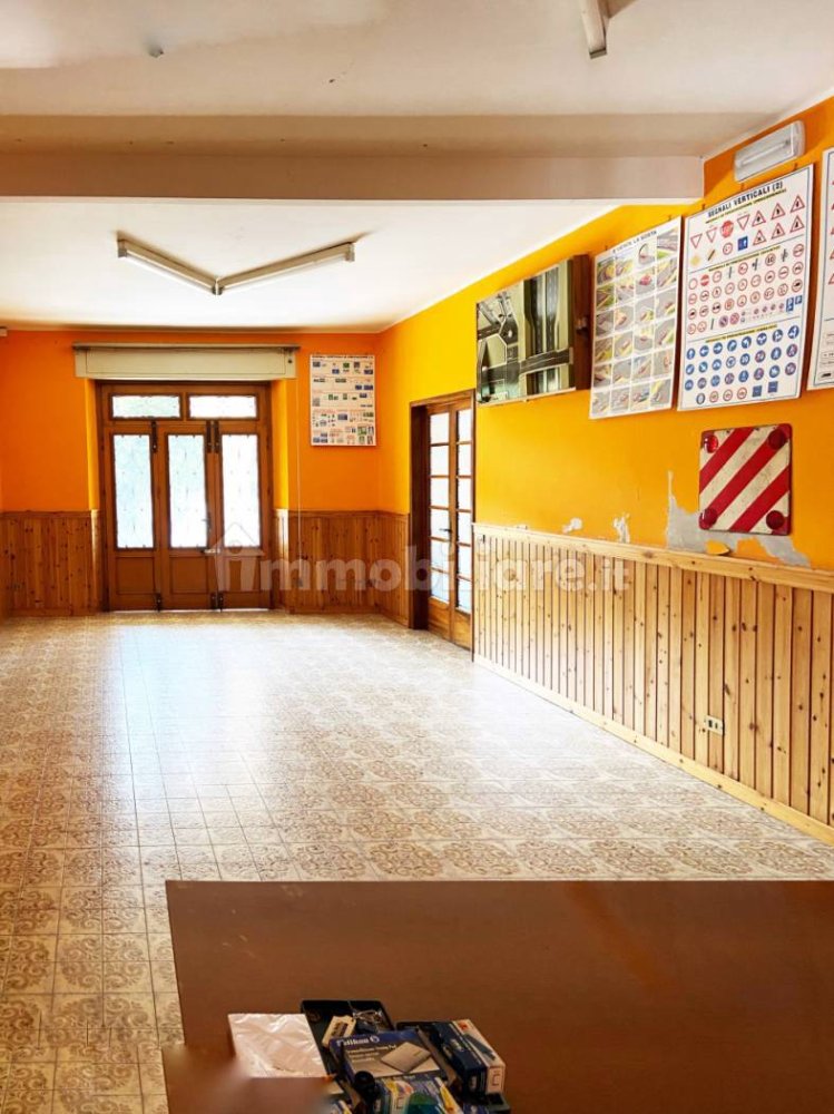 5 bedrooms Villa in Cornuda, Italy No. 218663