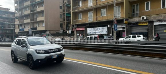 2غرفة عقار تجاري في Genoa, Italy رقم 113269 6